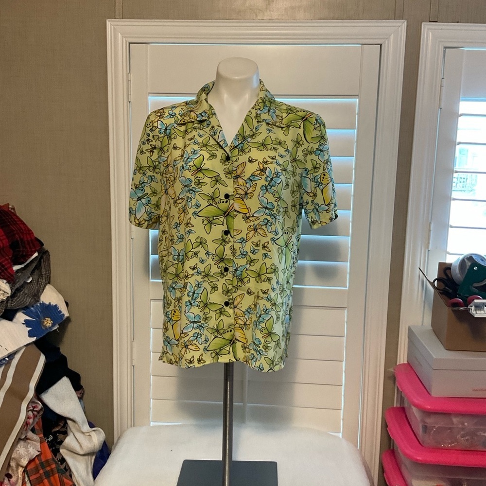 Essentials Women's Button Down Shirt - Yellow and Blue Floral